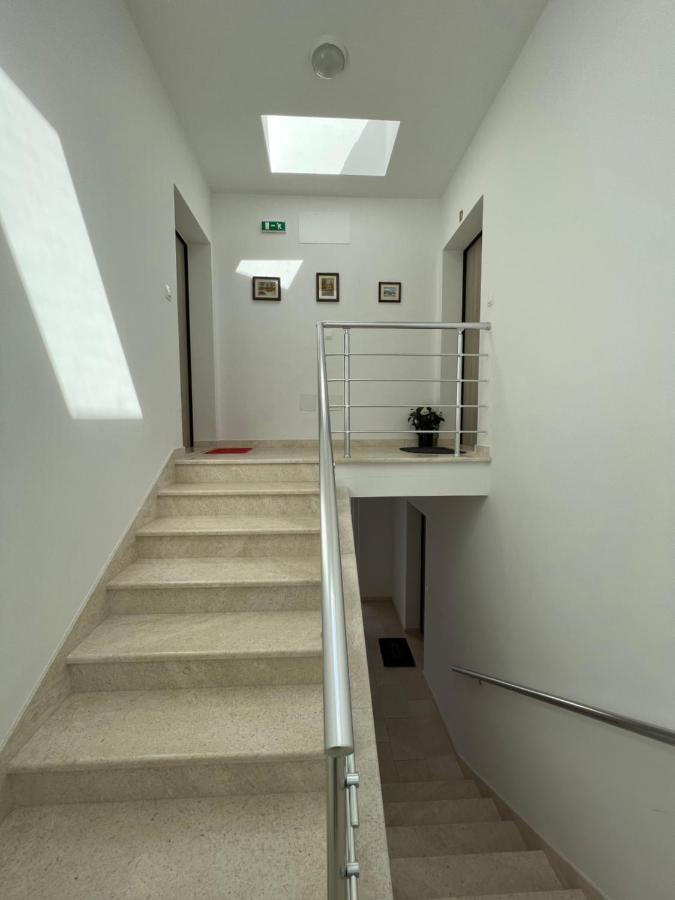 Apartment Sunrise With Private Parking Pula Exterior photo